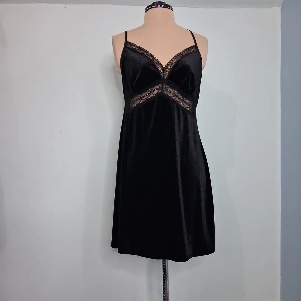 Black‎ Velvet Lace Trim Chemise and Robe Set with Satin Bow and Belt 2 Piece Set